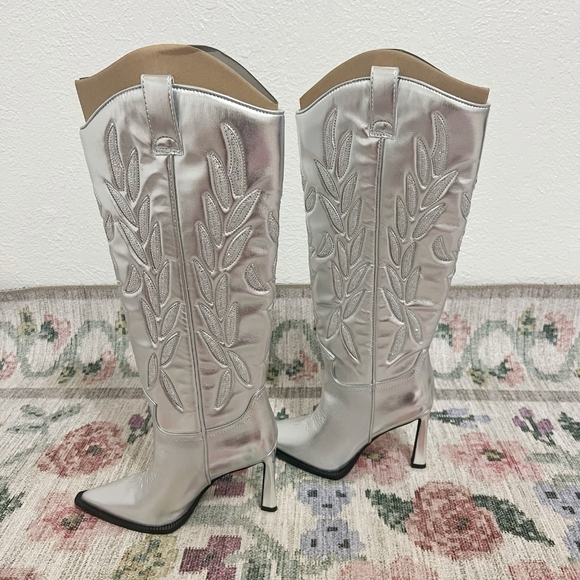 NEW Steve Madden Kinzee Pointed Toe Cowboy Boots - Picture 6 of 13